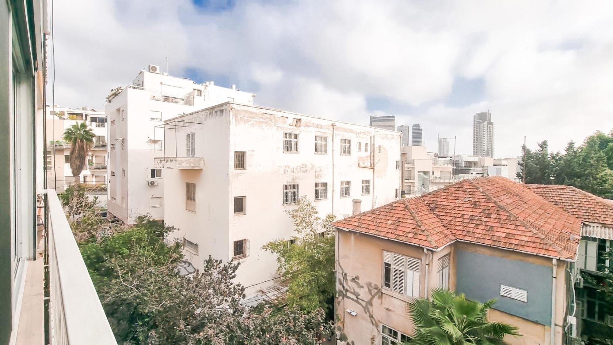 Bnbisrael - Geula Tulipe * Tel Aviv